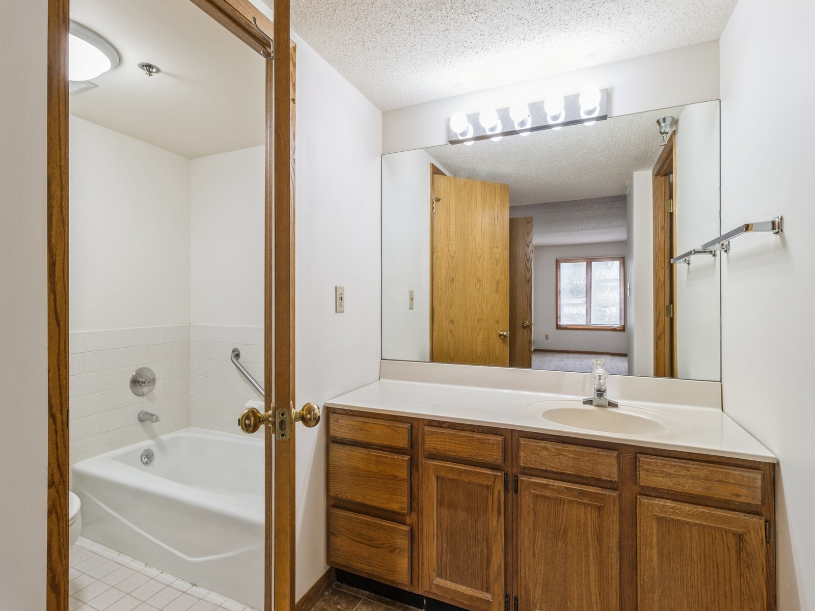 2880 Grand Avenue 107