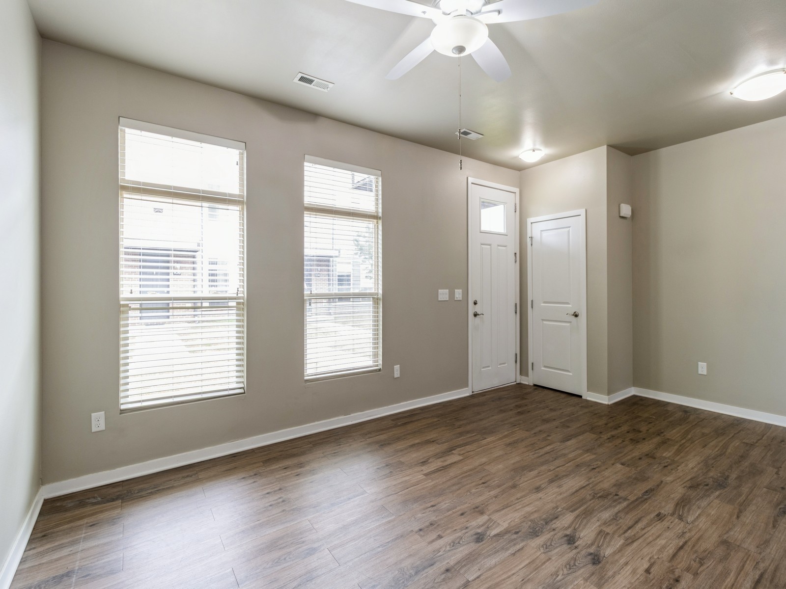 316 SW 6th Street 106