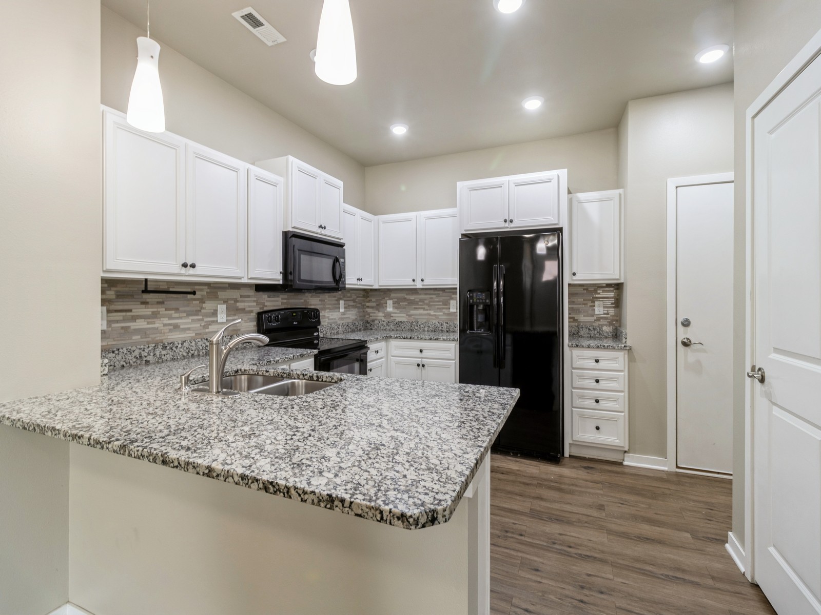 316 SW 6th Street 106