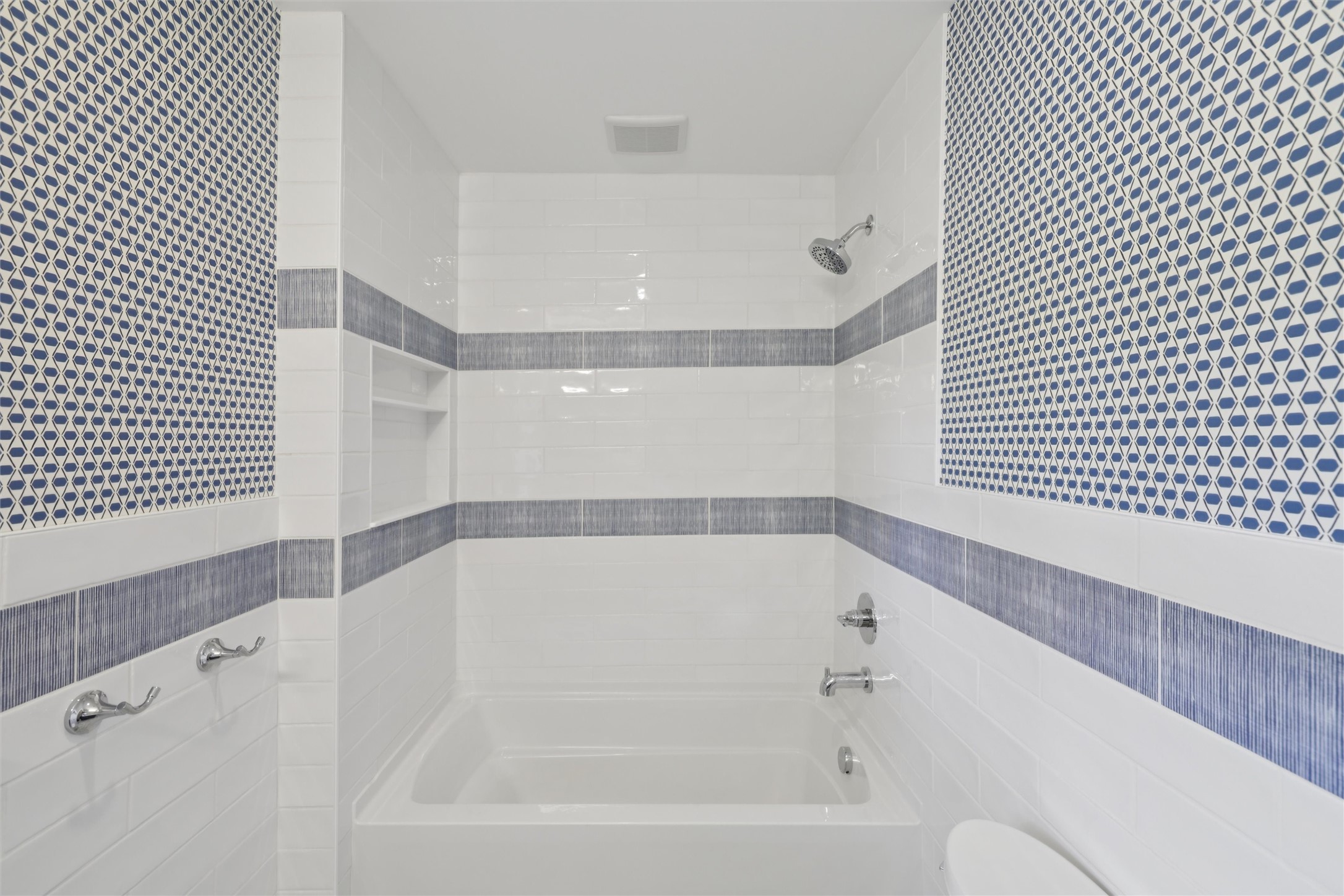 5723 Waterbury Circle