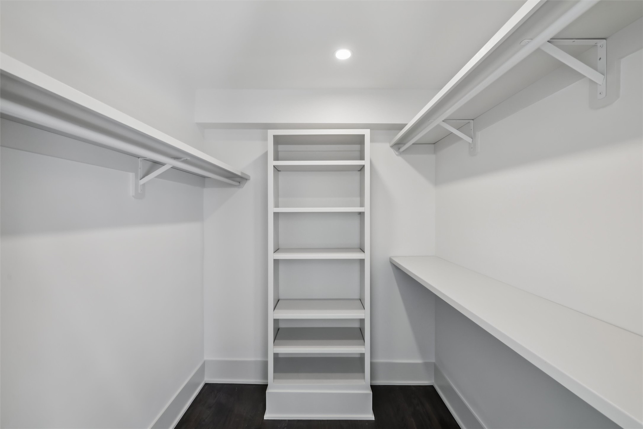 5723 Waterbury Circle