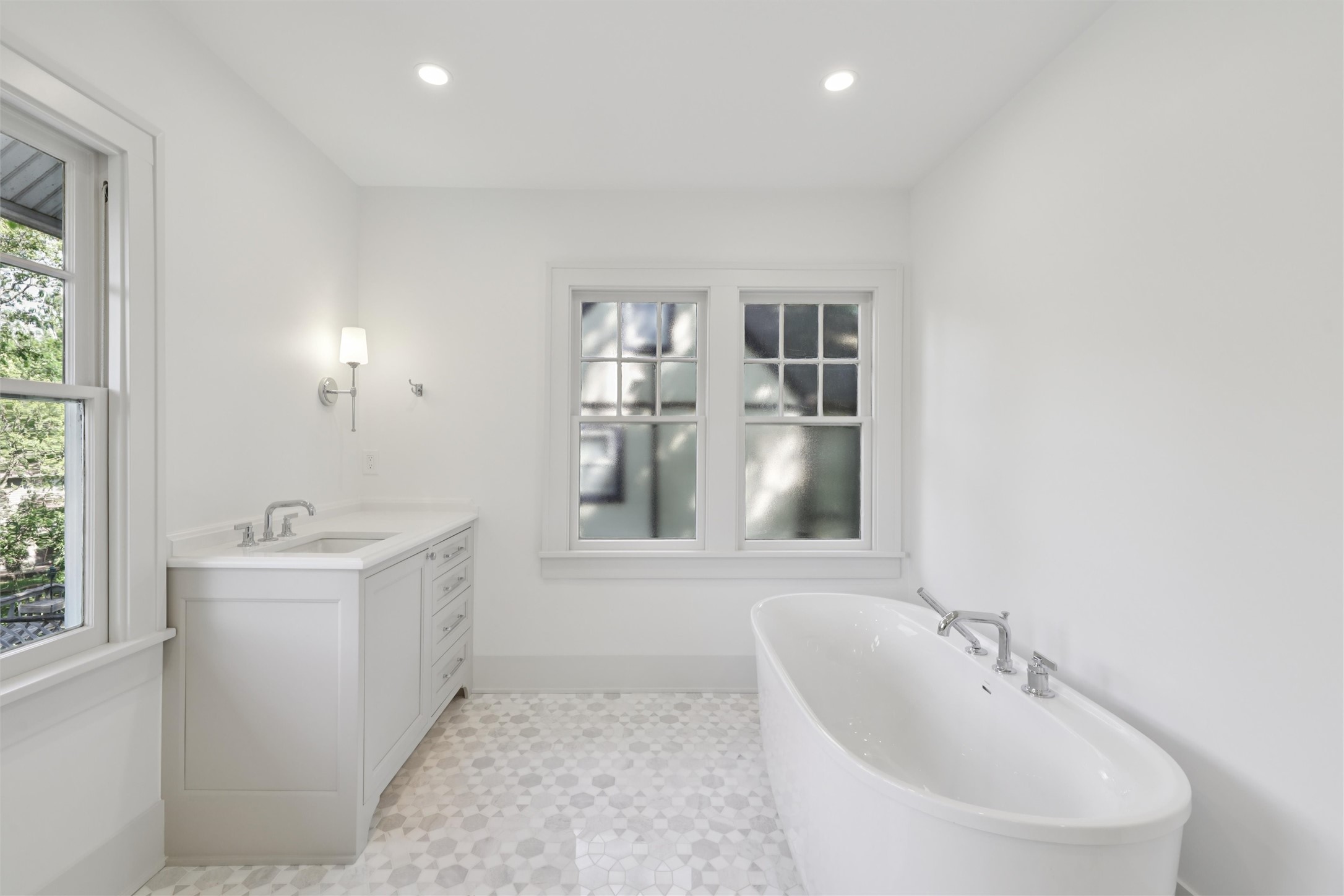 5723 Waterbury Circle