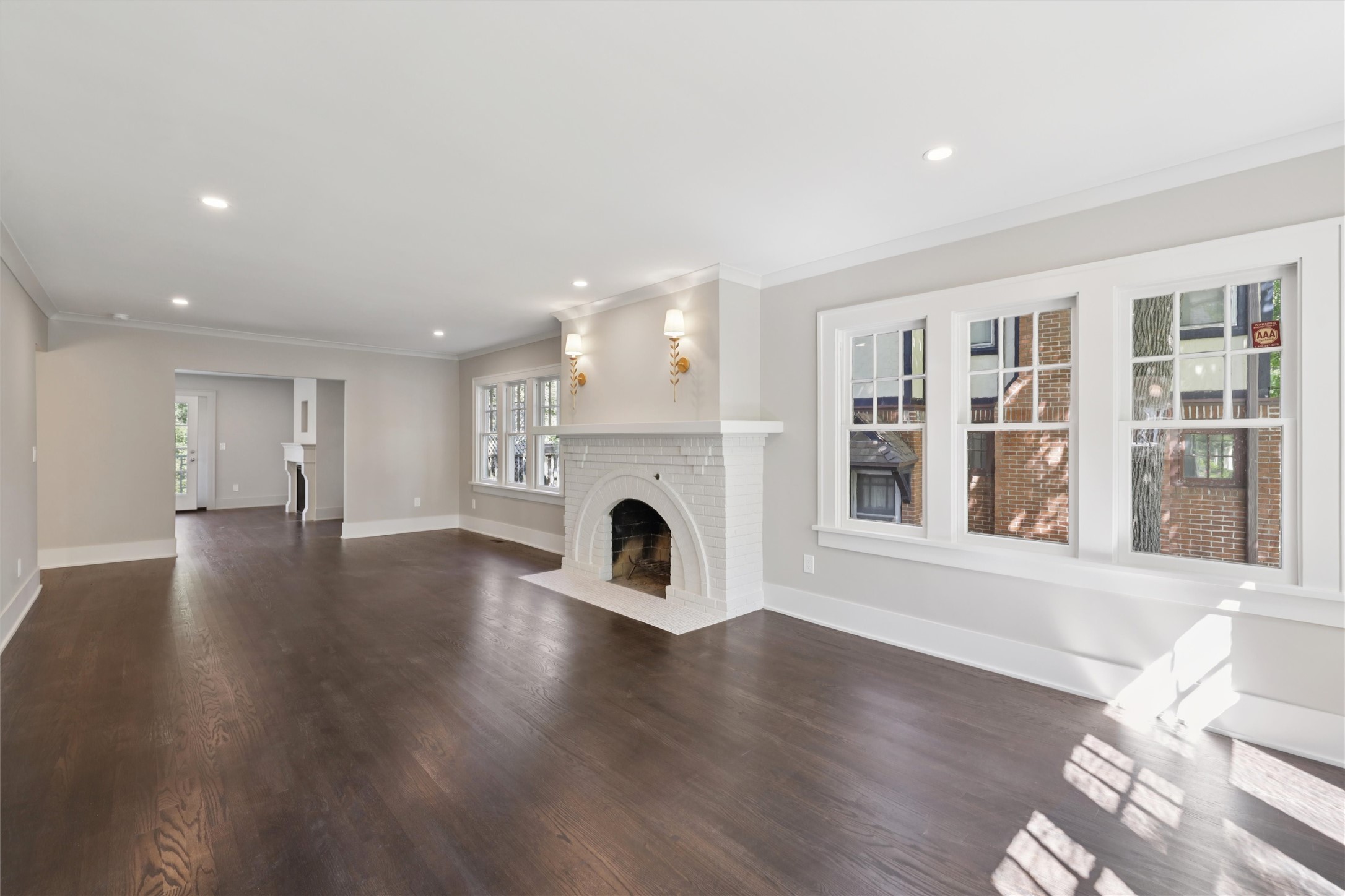 5723 Waterbury Circle