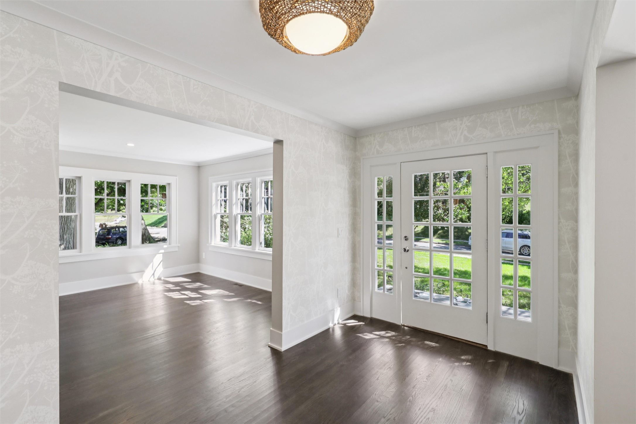 5723 Waterbury Circle