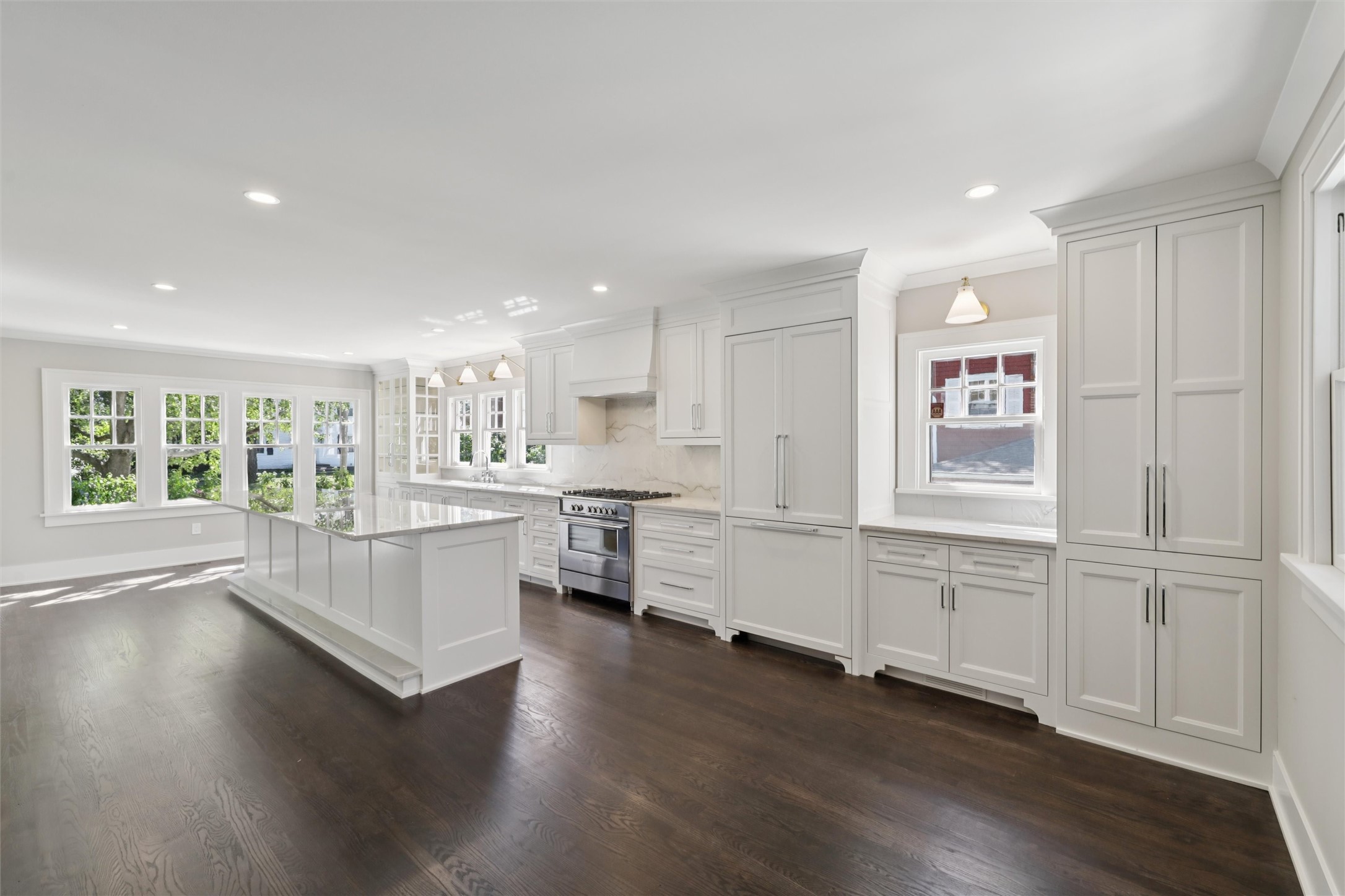 5723 Waterbury Circle