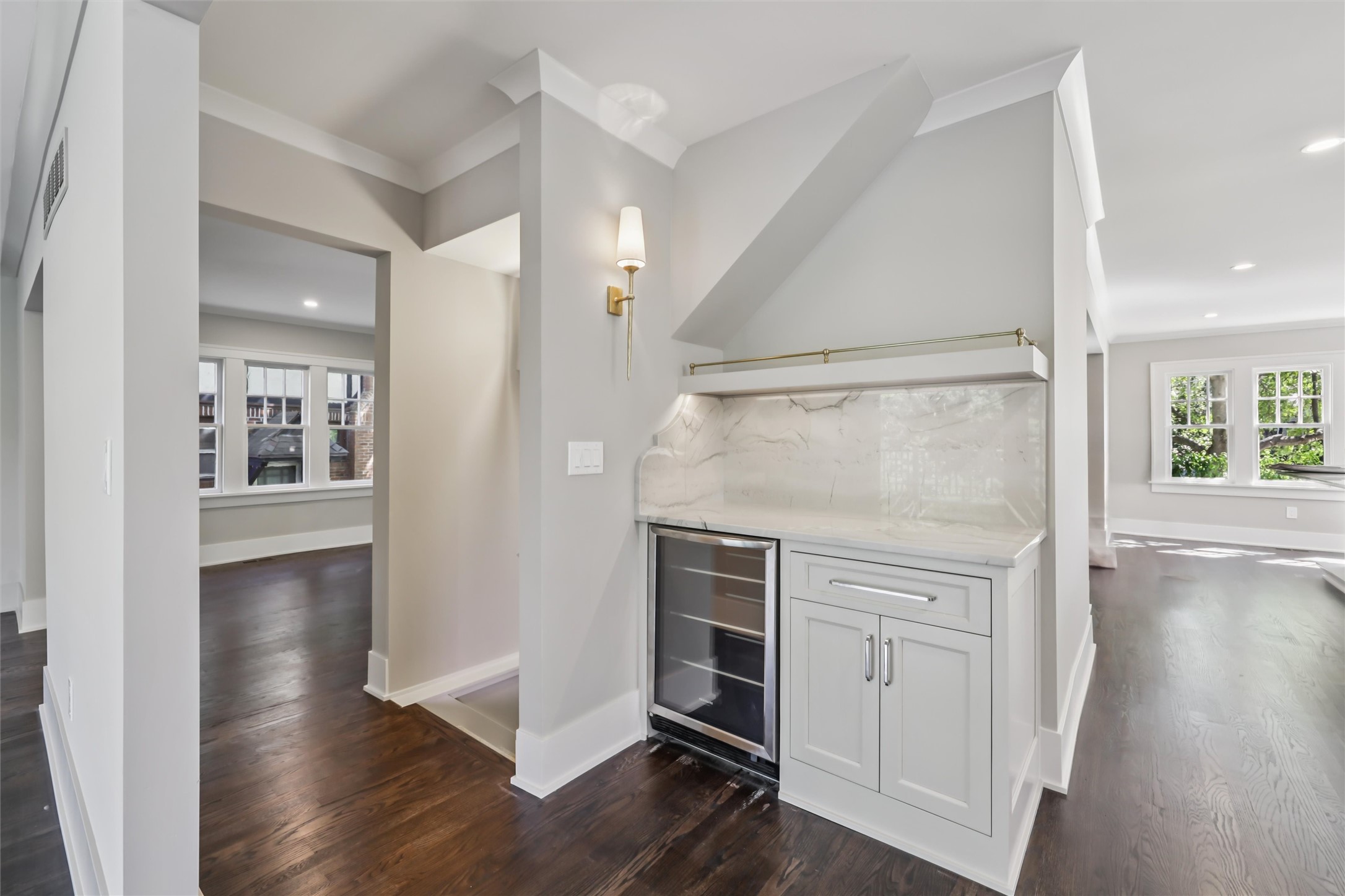 5723 Waterbury Circle