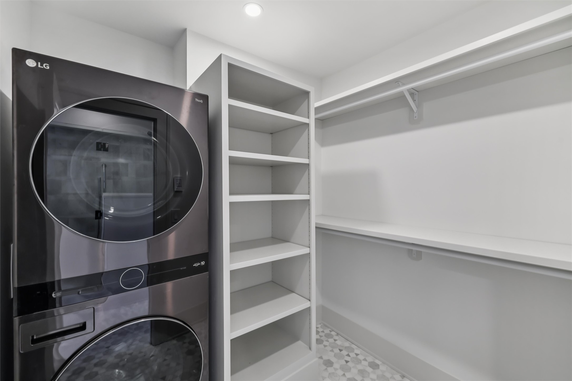 5723 Waterbury Circle