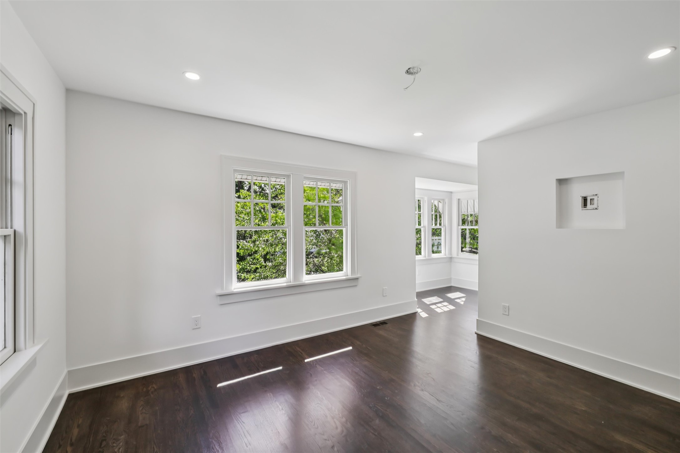 5723 Waterbury Circle