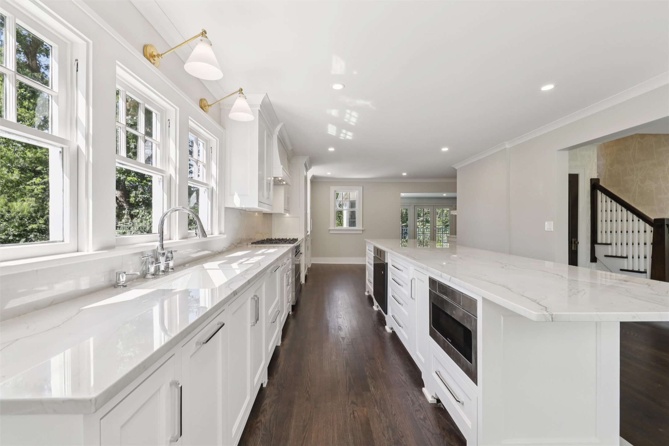 5723 Waterbury Circle