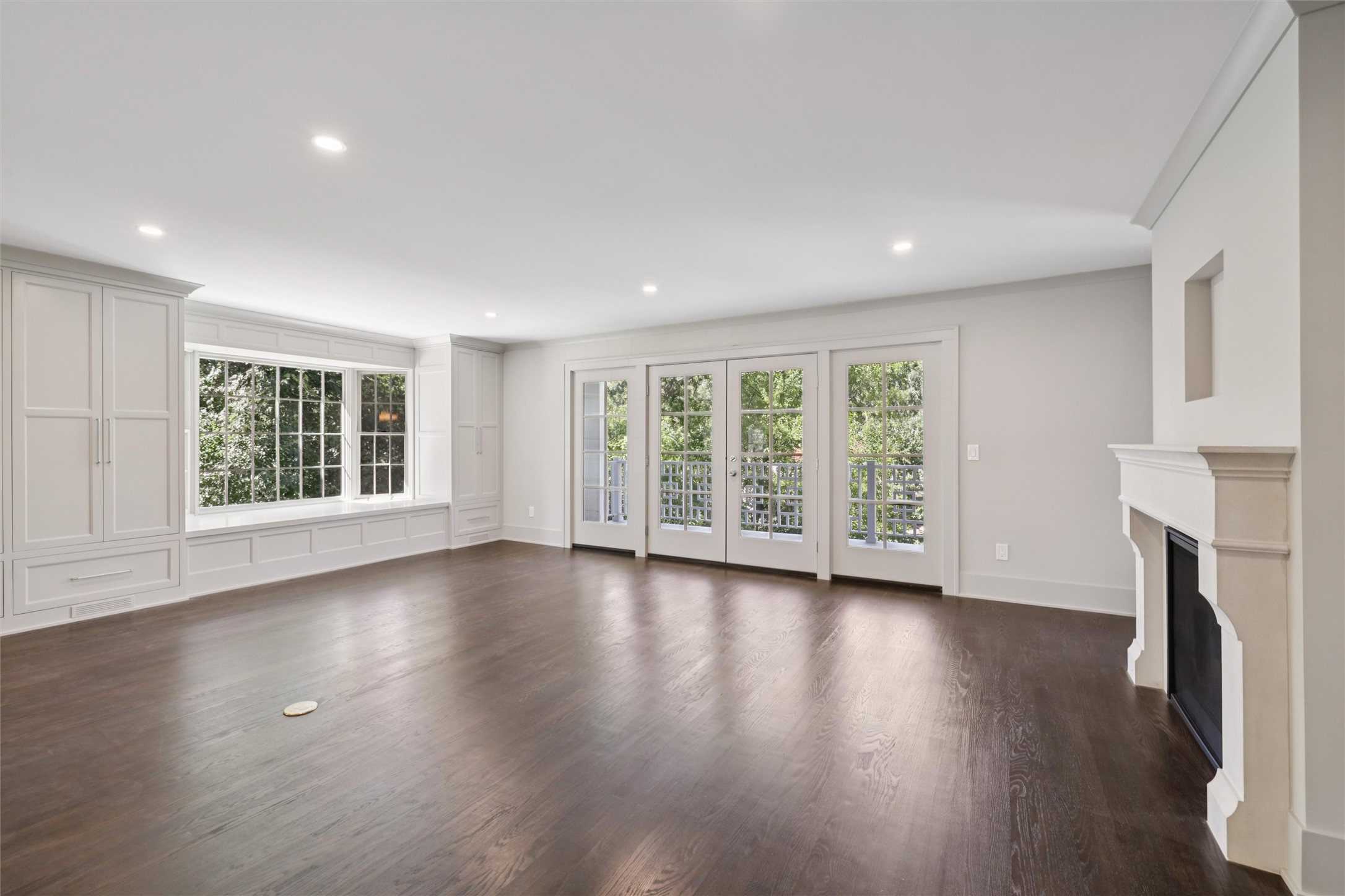 5723 Waterbury Circle