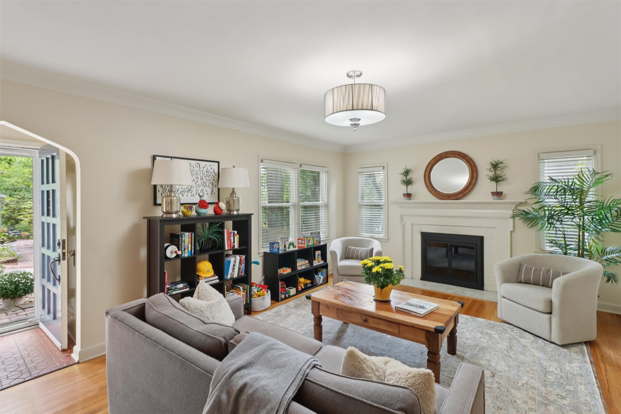 5709 Walnut Hill Avenue