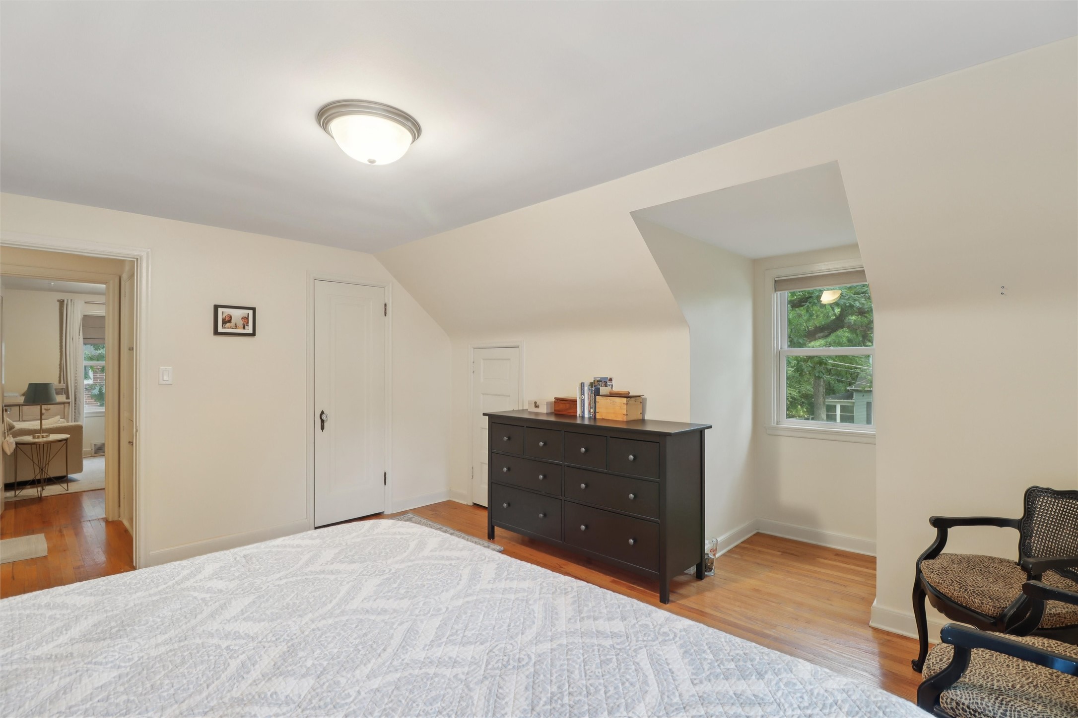 5709 Walnut Hill Avenue