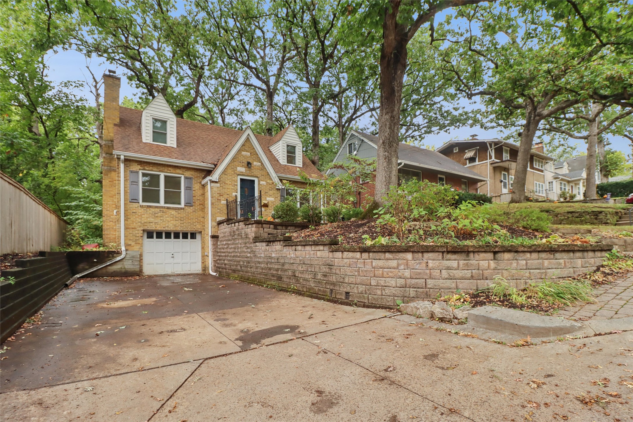 5709 Walnut Hill Avenue