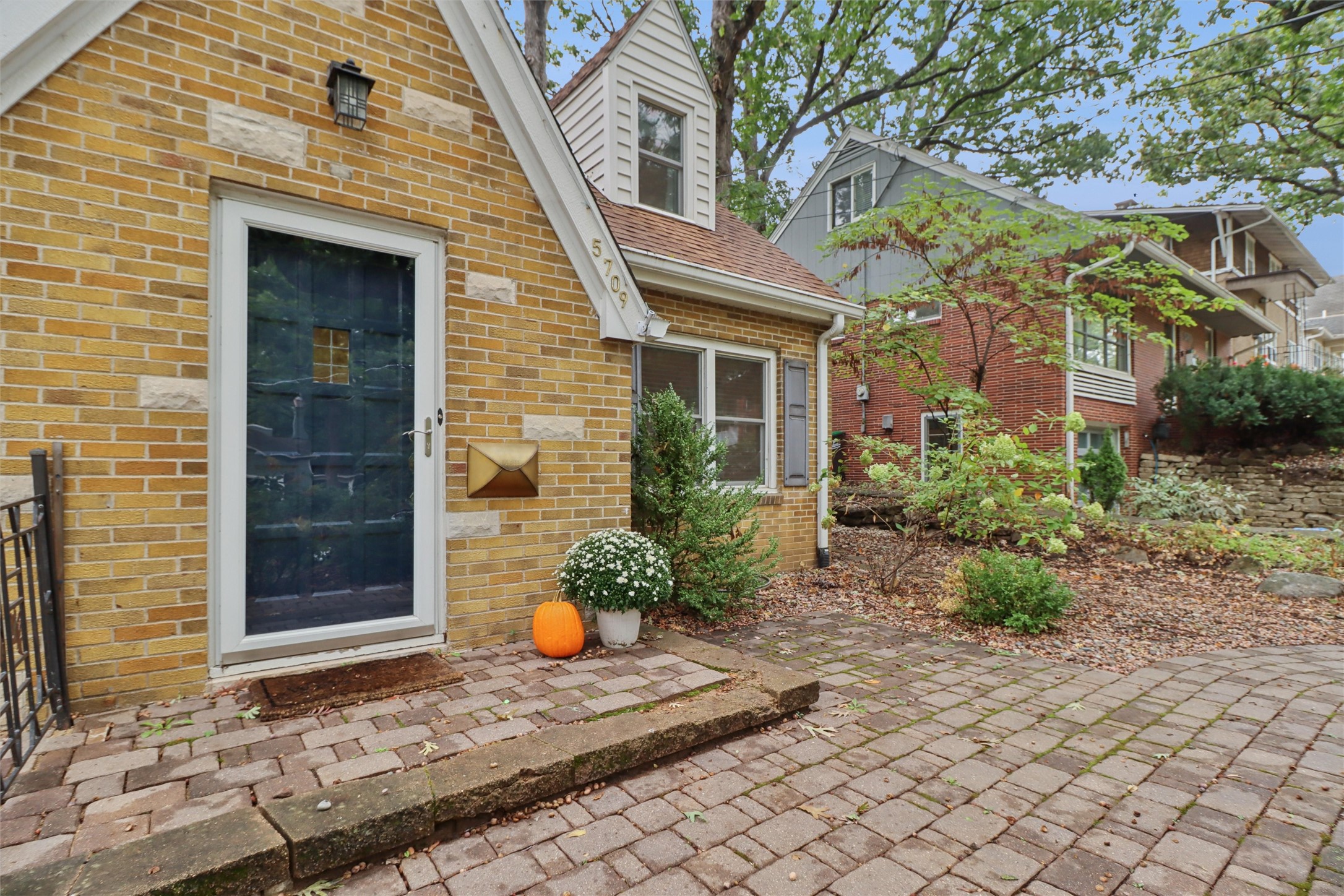 5709 Walnut Hill Avenue