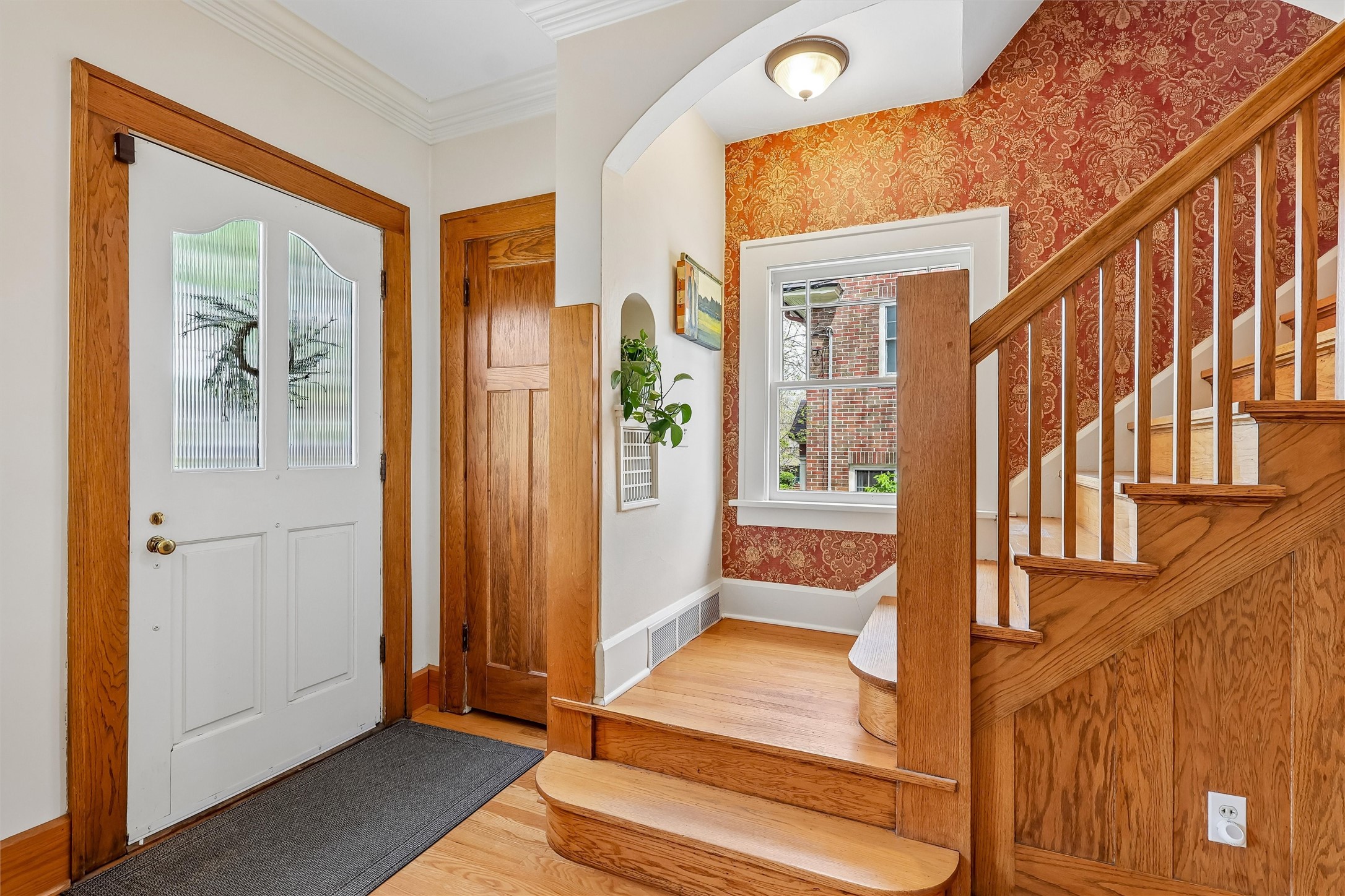 525 Waterbury Circle