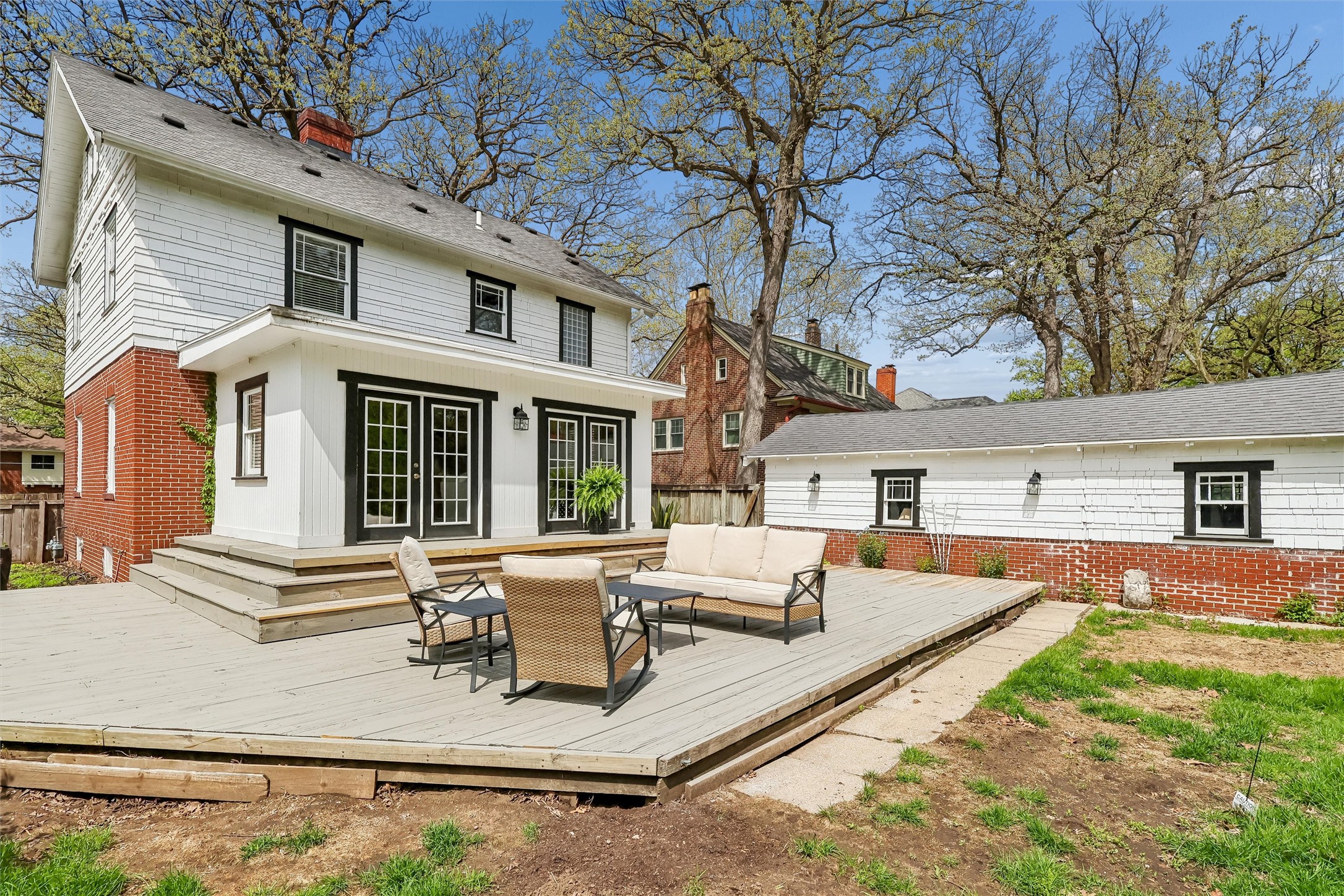 525 Waterbury Circle