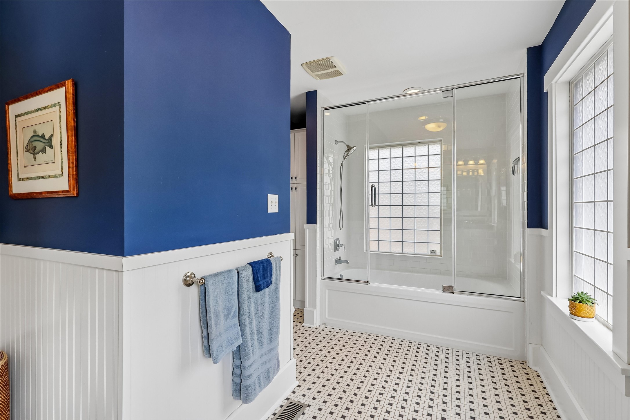525 Waterbury Circle