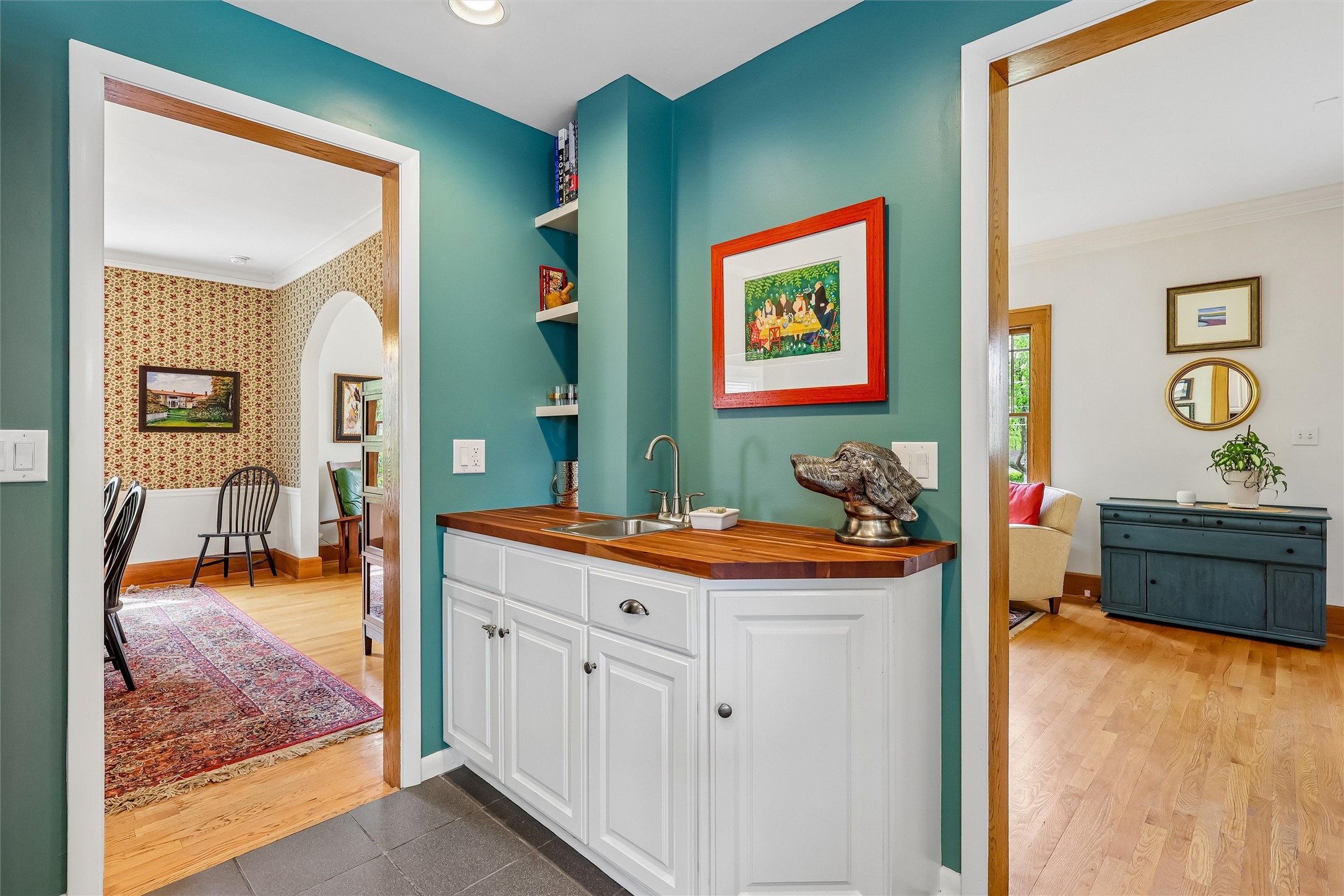 525 Waterbury Circle