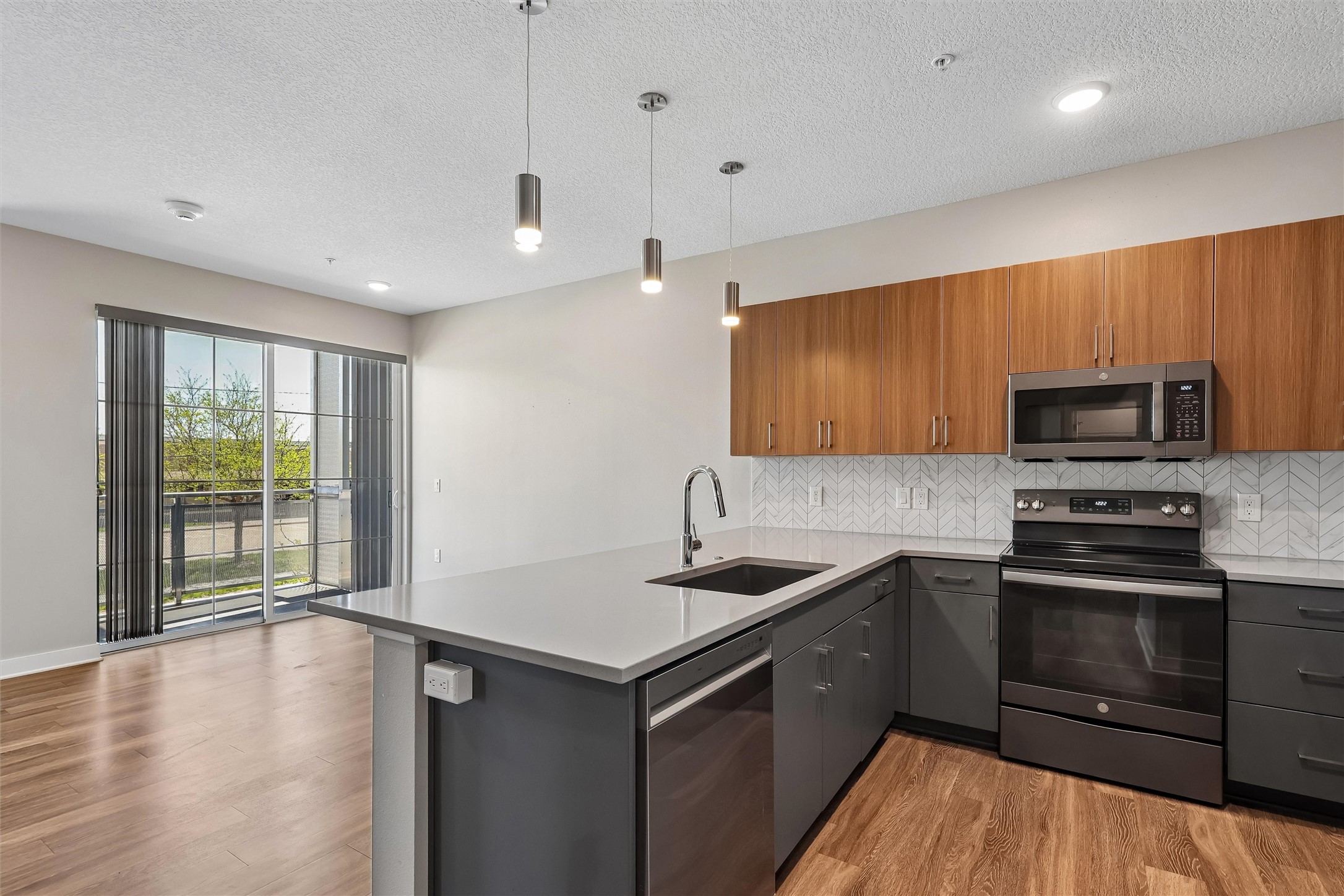 400 SW 7th Street 203