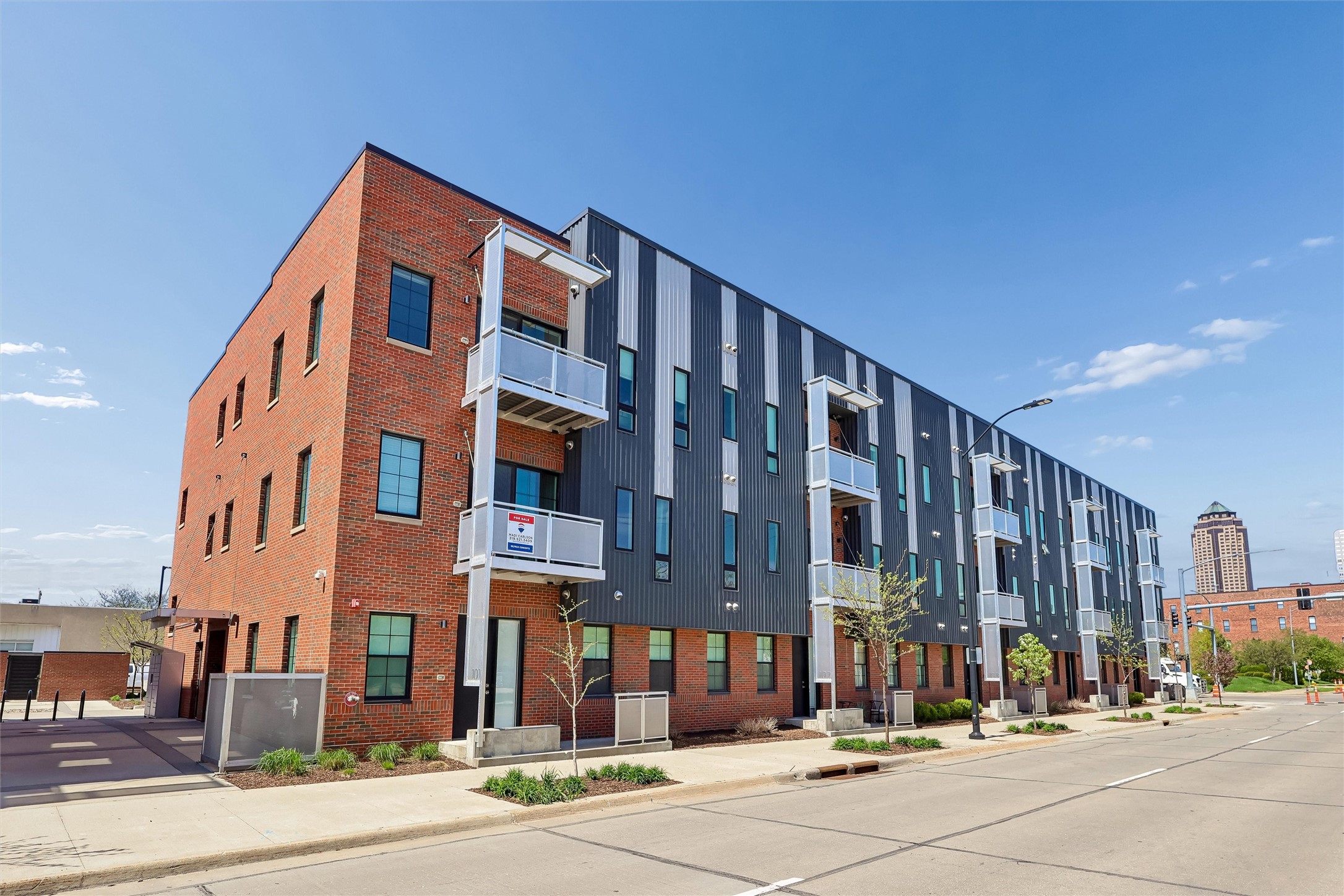 400 SW 7th Street 203