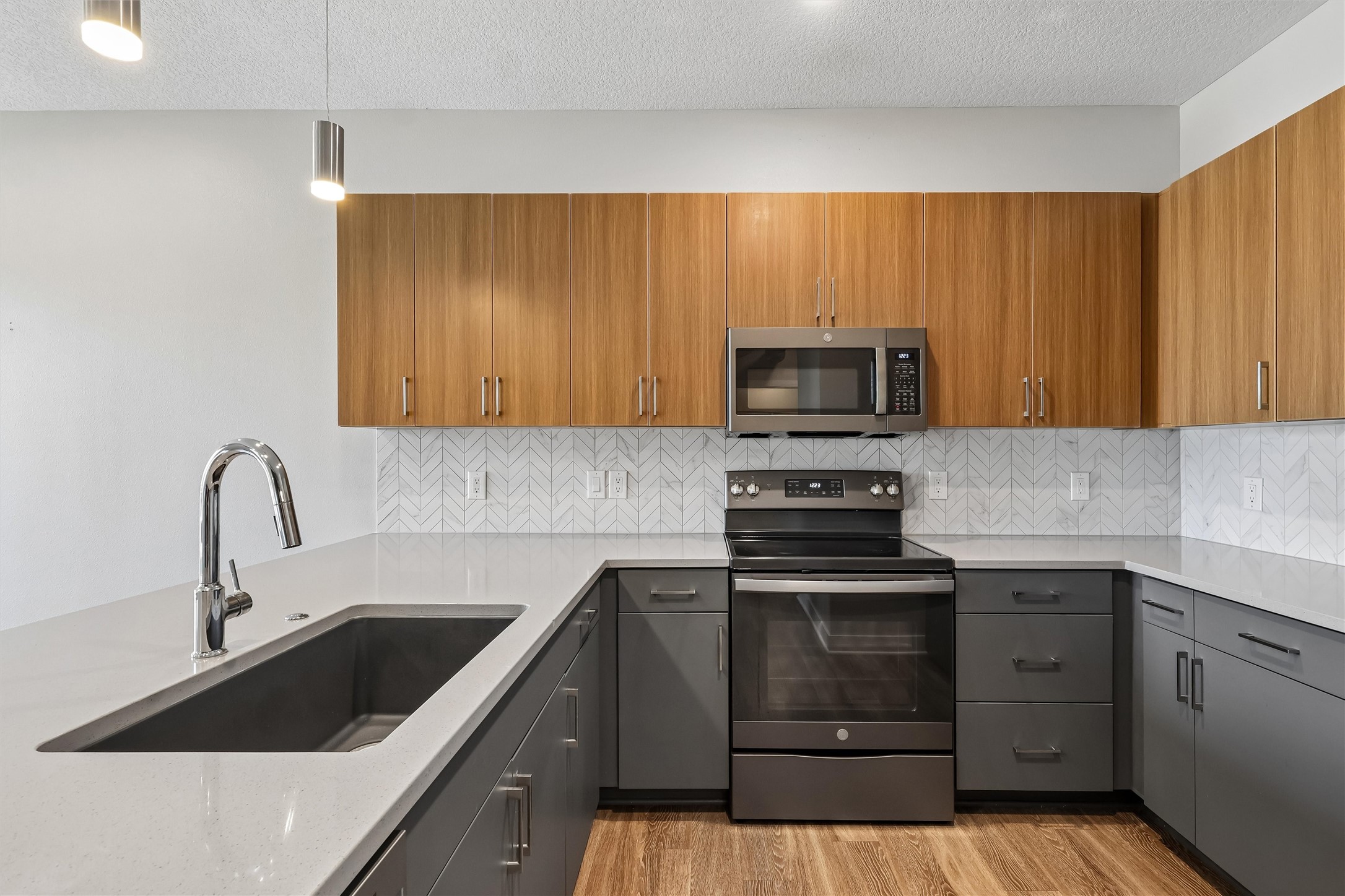 400 SW 7th Street 203