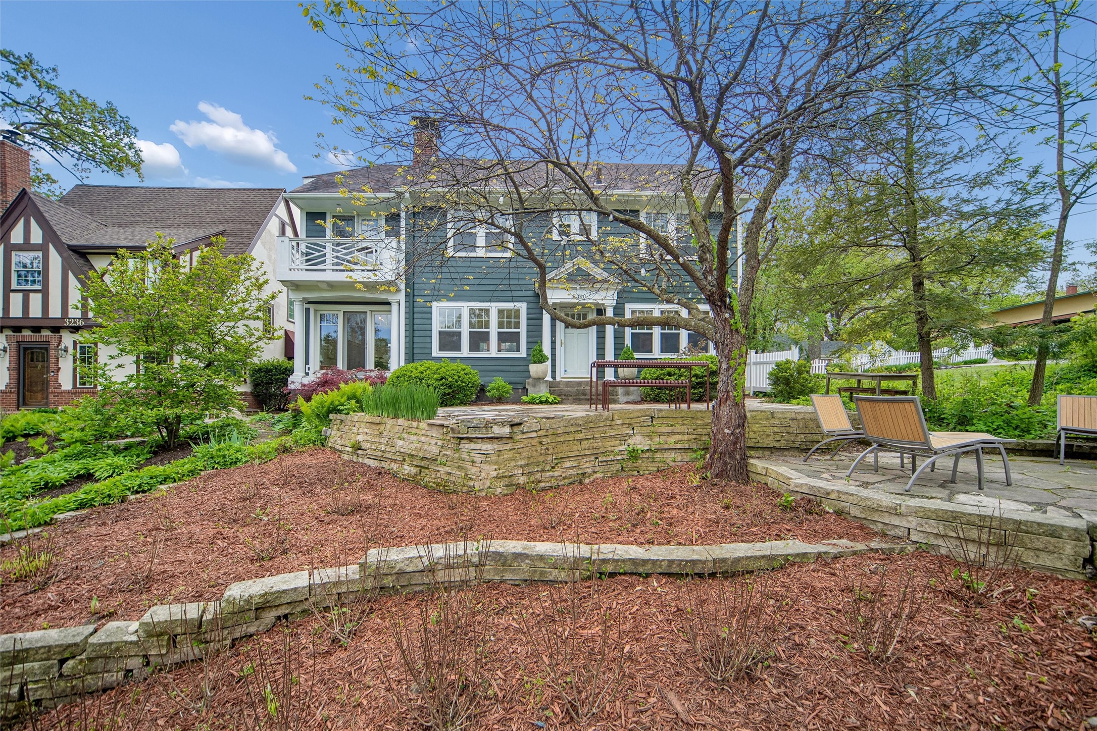 3300 Elmwood Drive