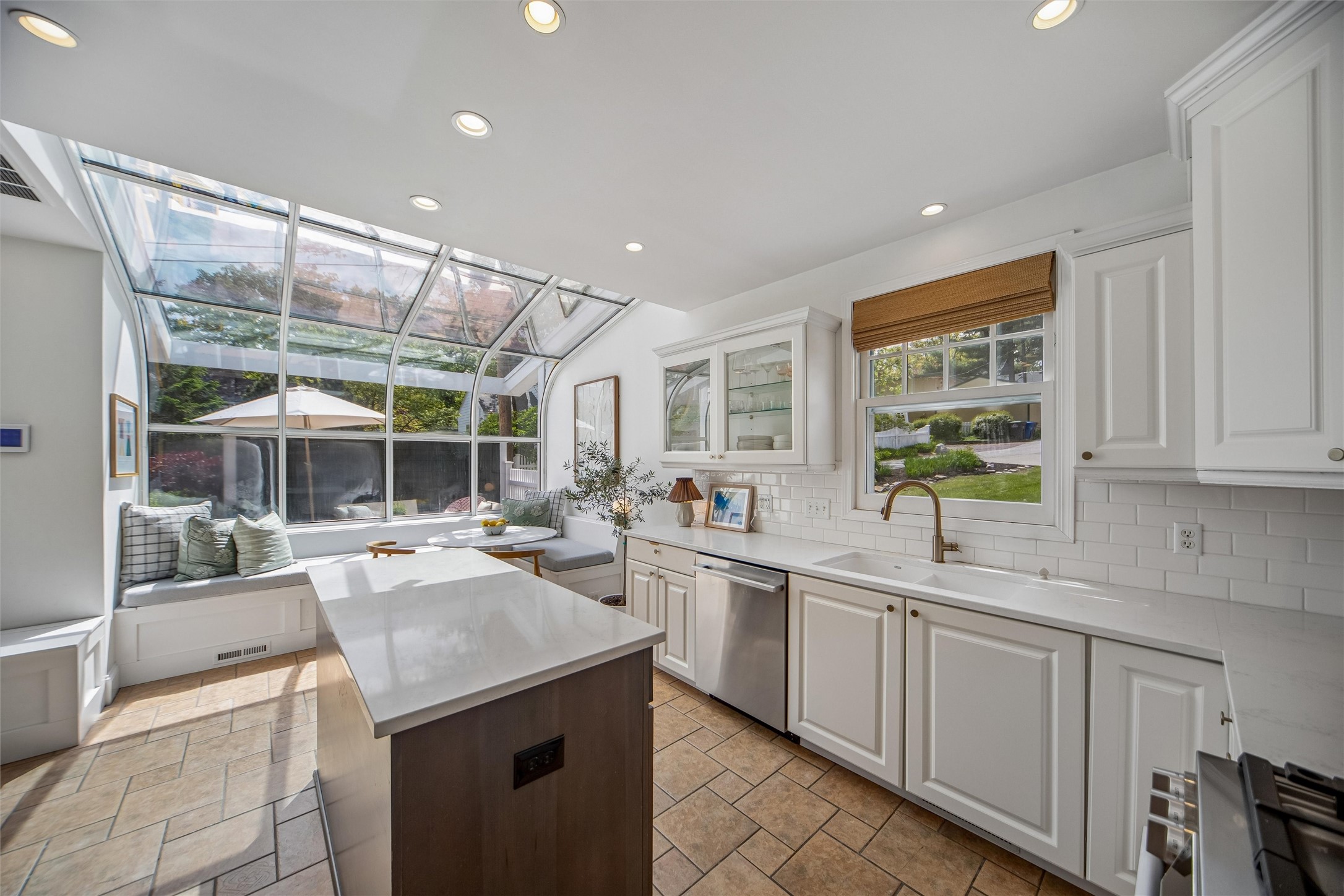 3300 Elmwood Drive