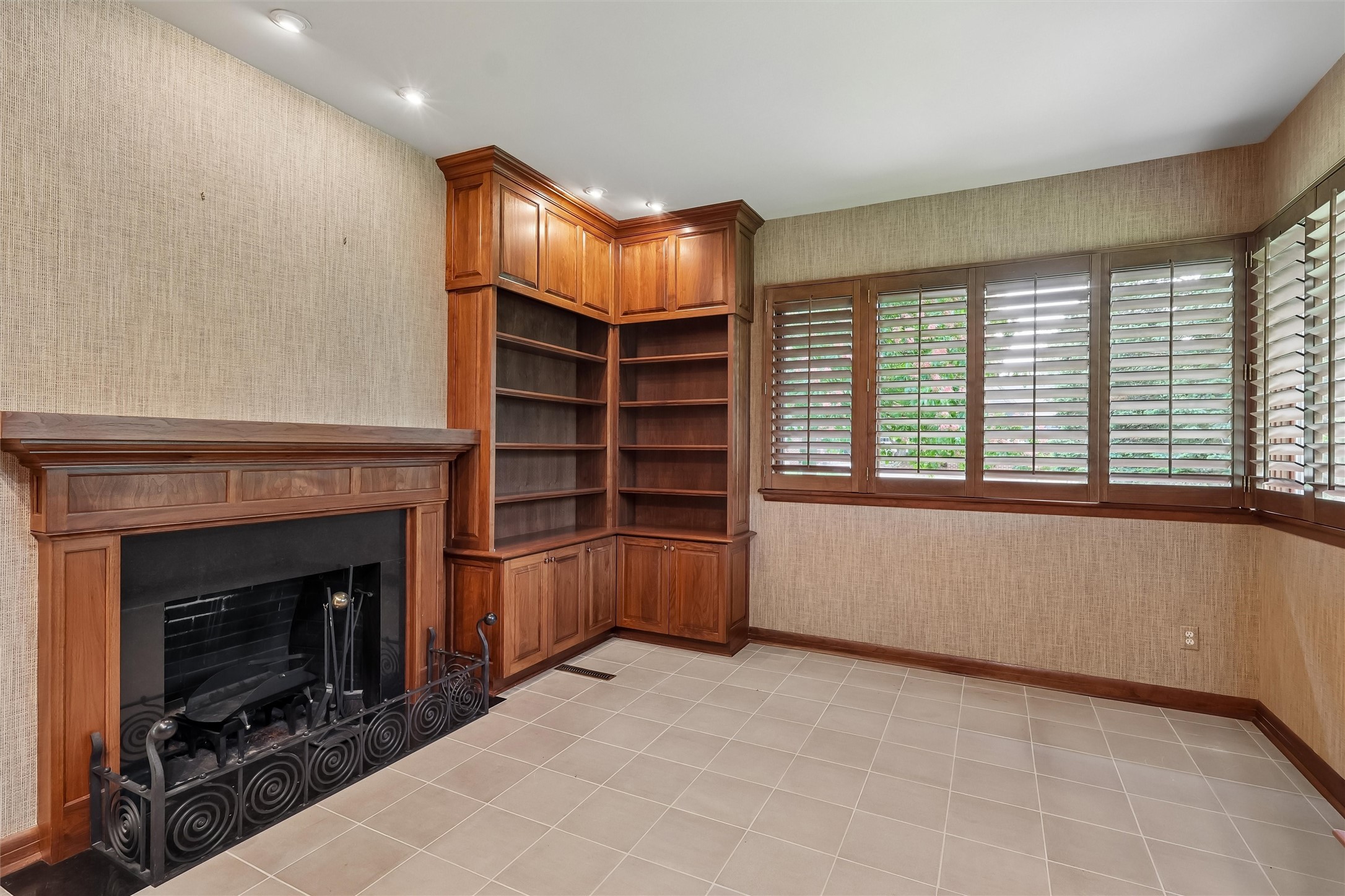 465 Foster Drive