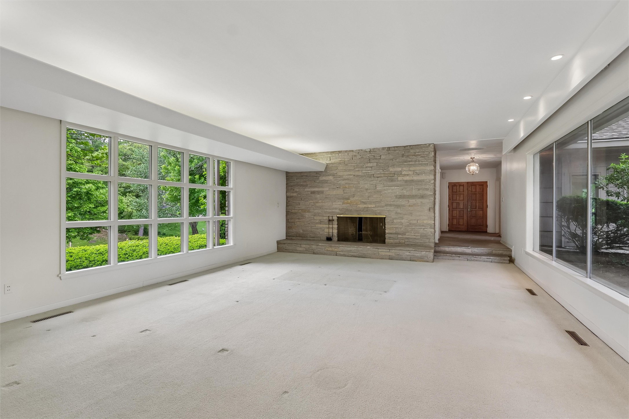 465 Foster Drive