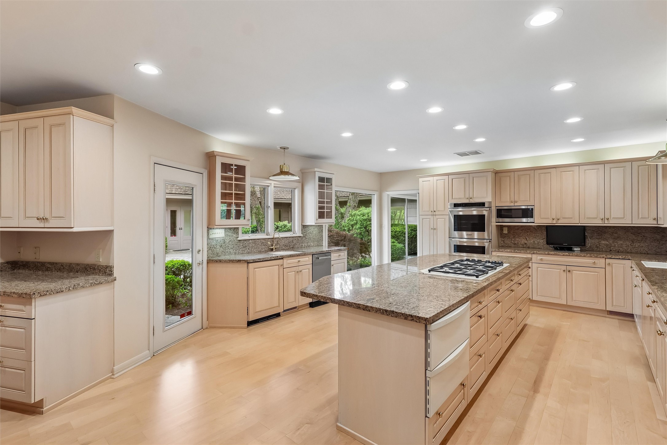 465 Foster Drive