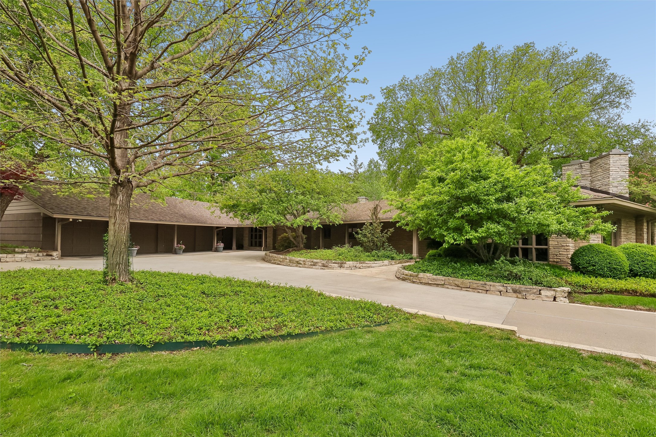 465 Foster Drive