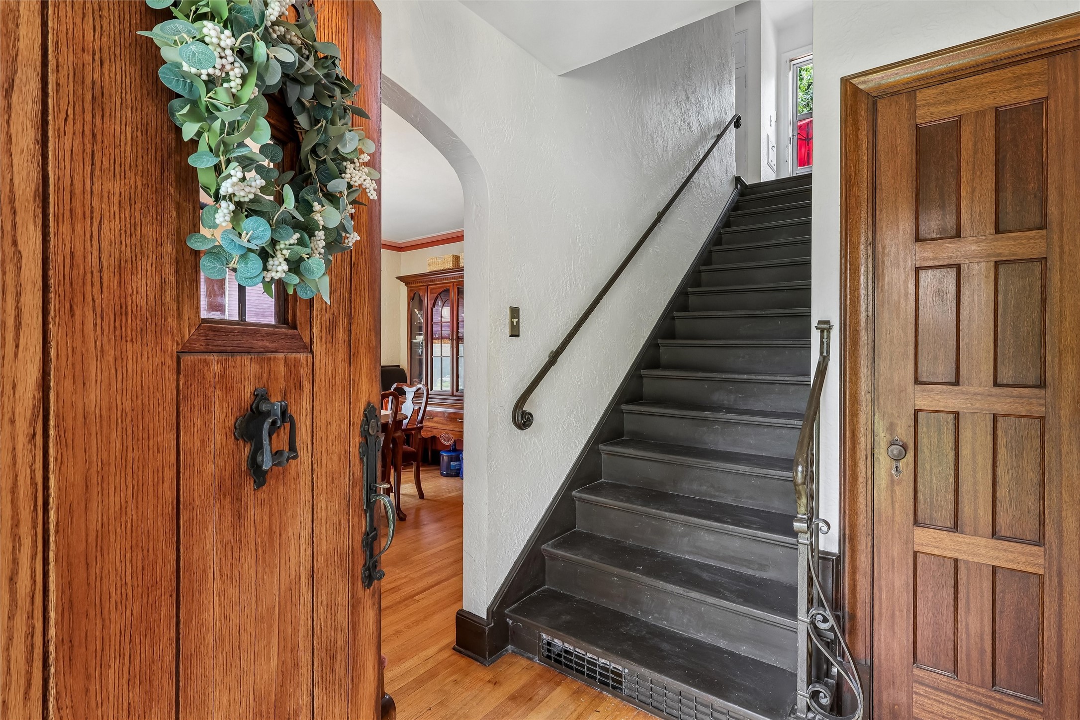 6045 N Waterbury Road