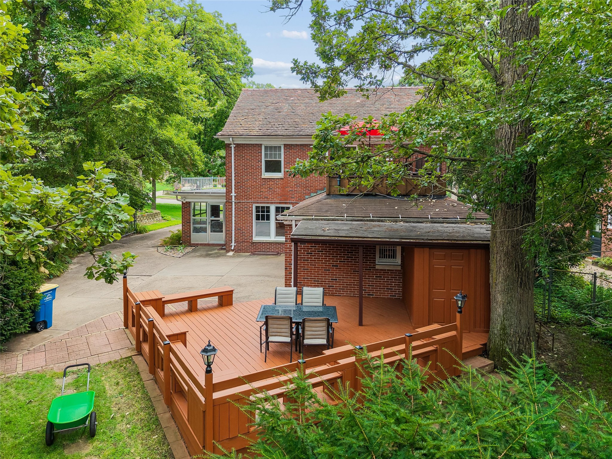 6045 N Waterbury Road