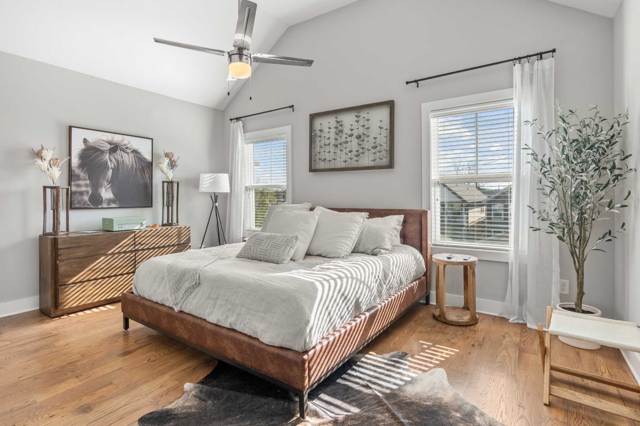 6117 California Ave Unit: Unit B