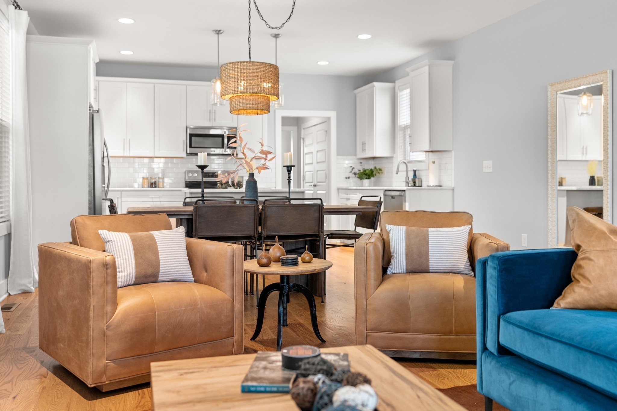 6117 California Ave Unit: Unit B