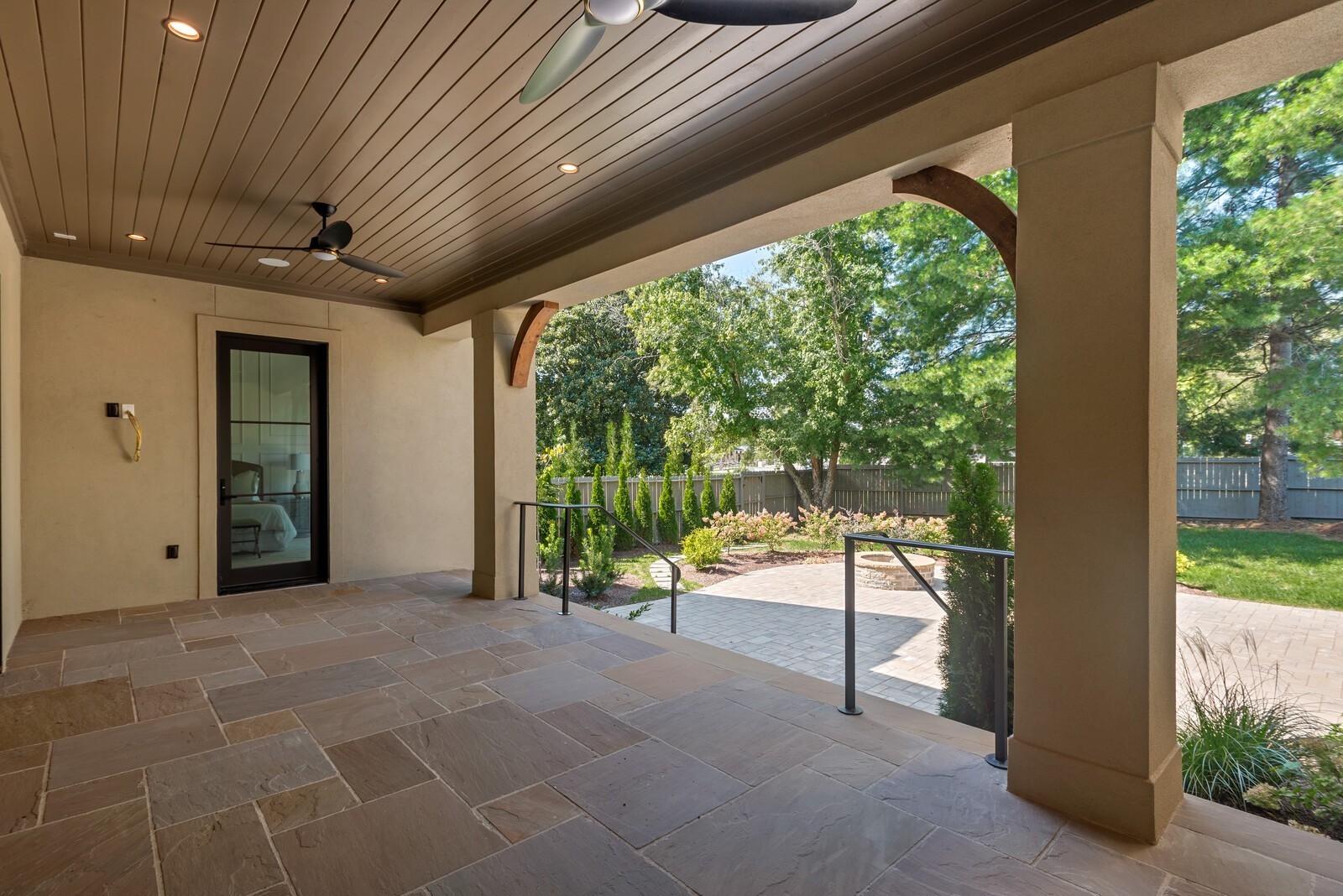 521 Mansion Dr