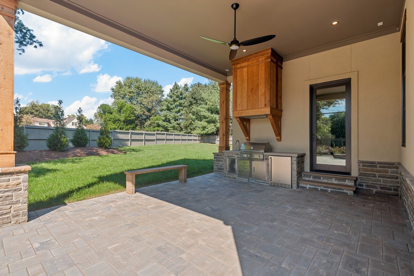 521 Mansion Dr