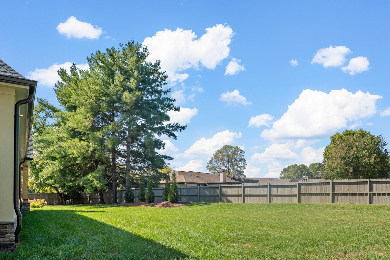 521 Mansion Dr