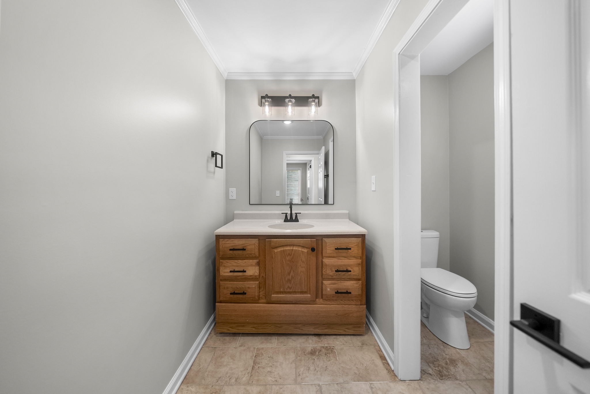 1320 Bellshire Dr