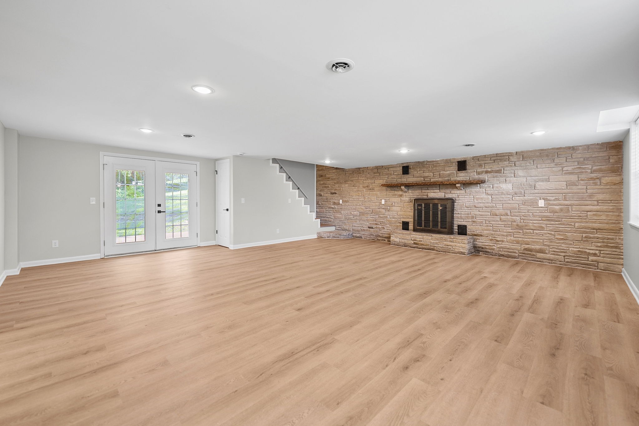 1320 Bellshire Dr
