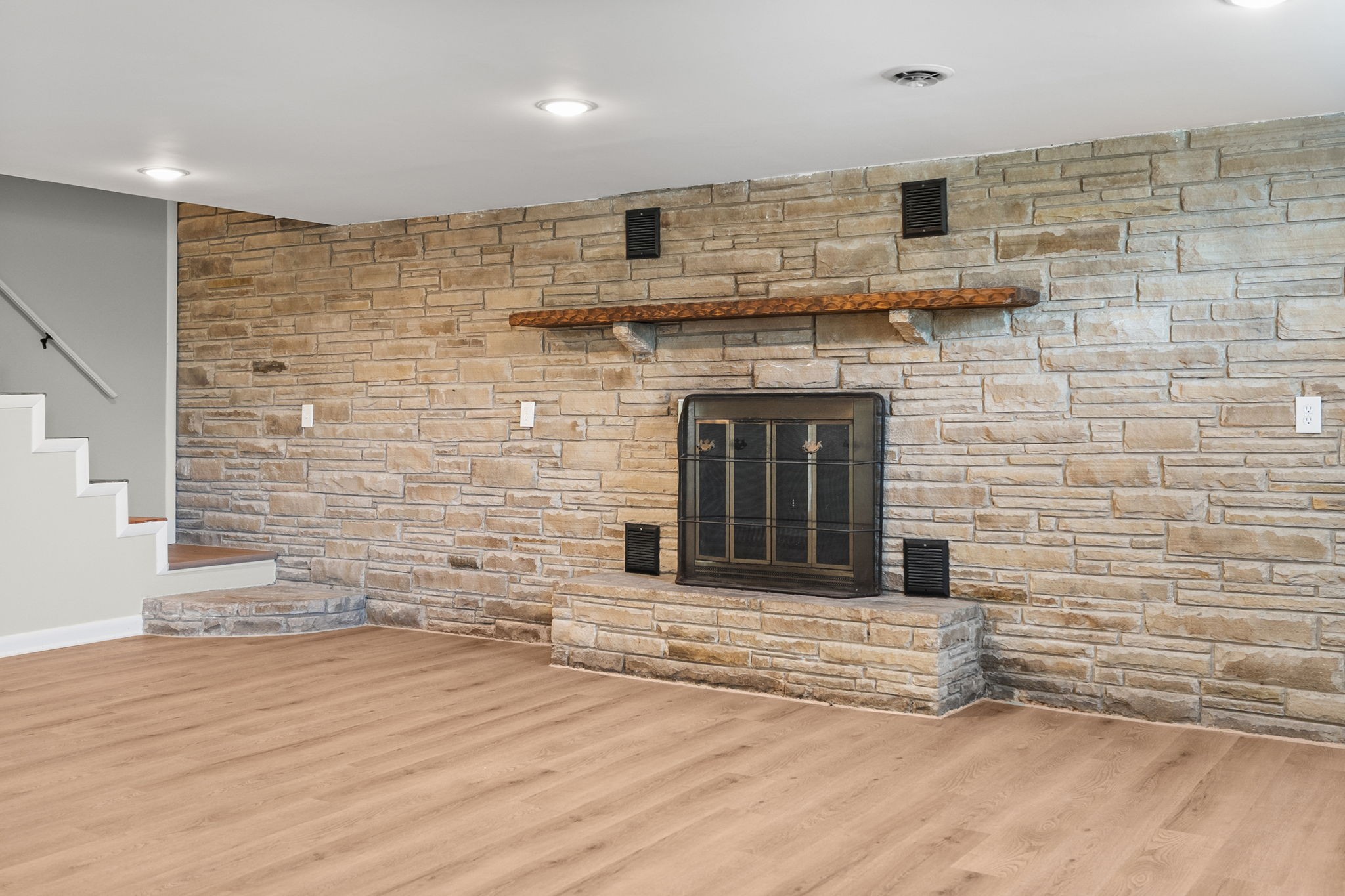 1320 Bellshire Dr