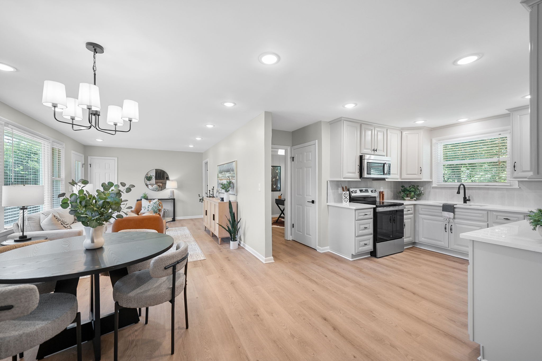 1320 Bellshire Dr