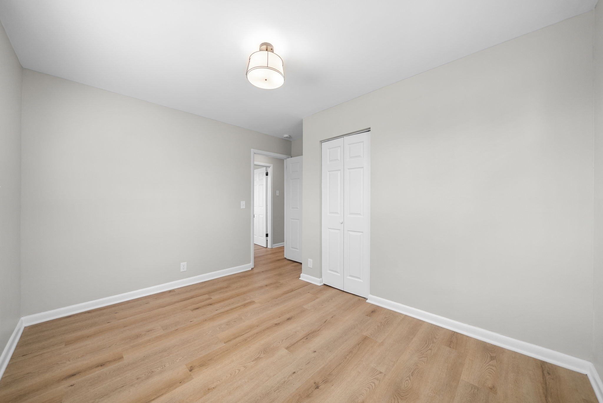 1320 Bellshire Dr