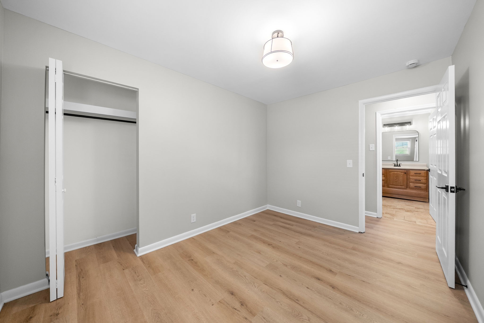 1320 Bellshire Dr