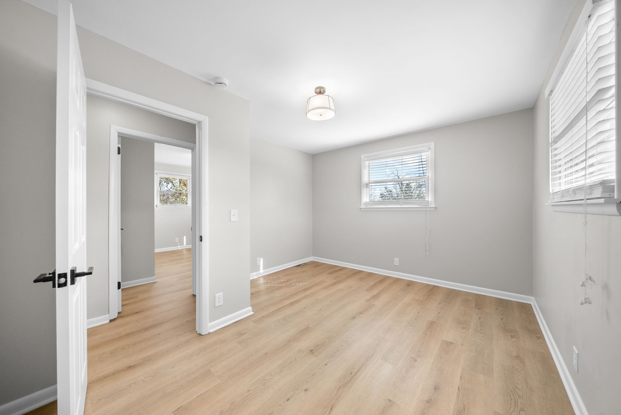 1320 Bellshire Dr