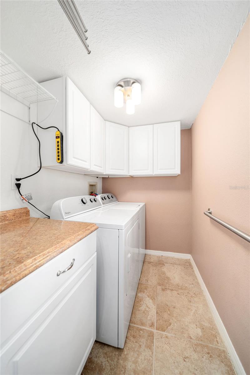 1055 KENSINGTON PARK DR #402