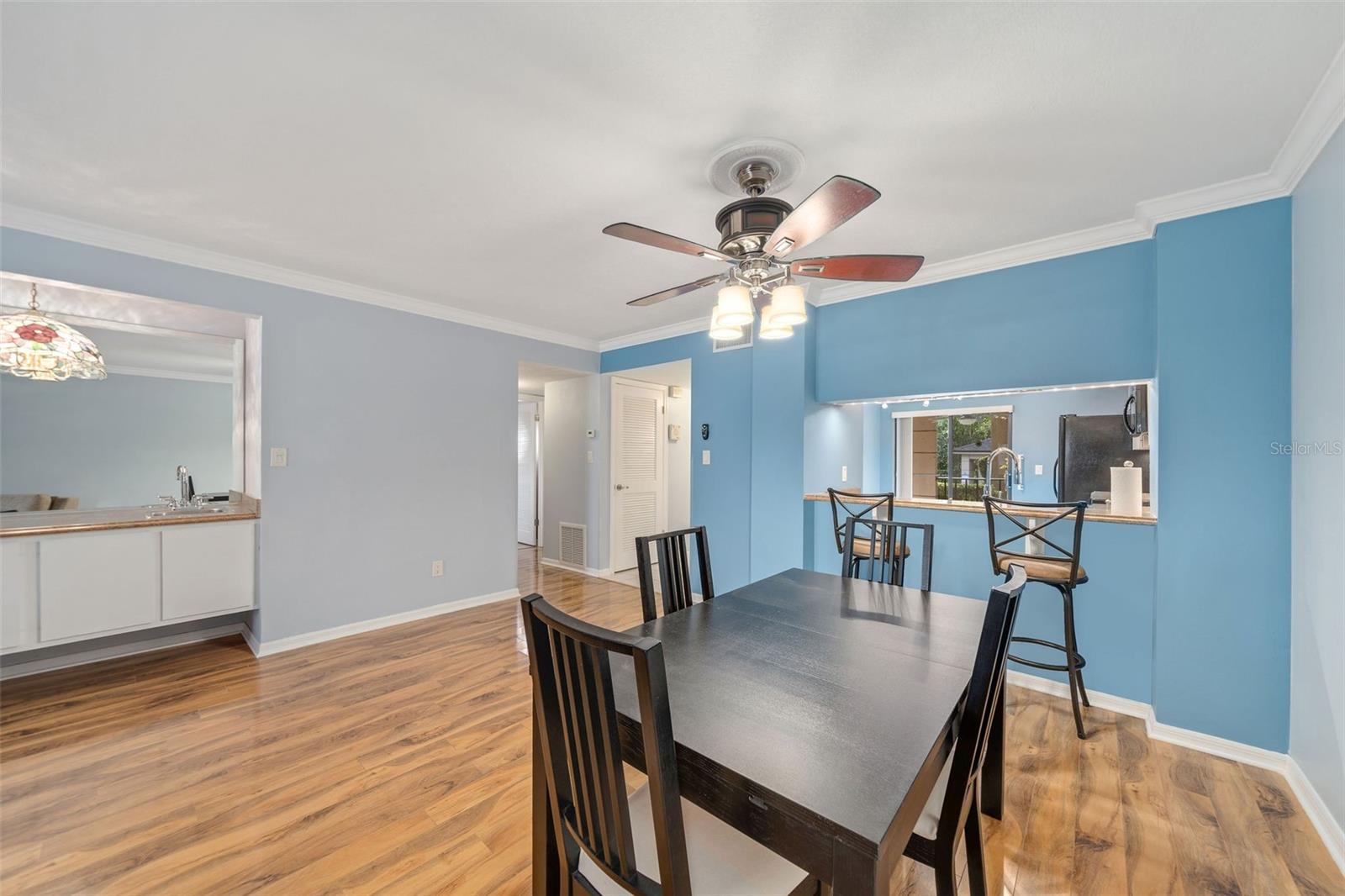 1055 KENSINGTON PARK DR #402