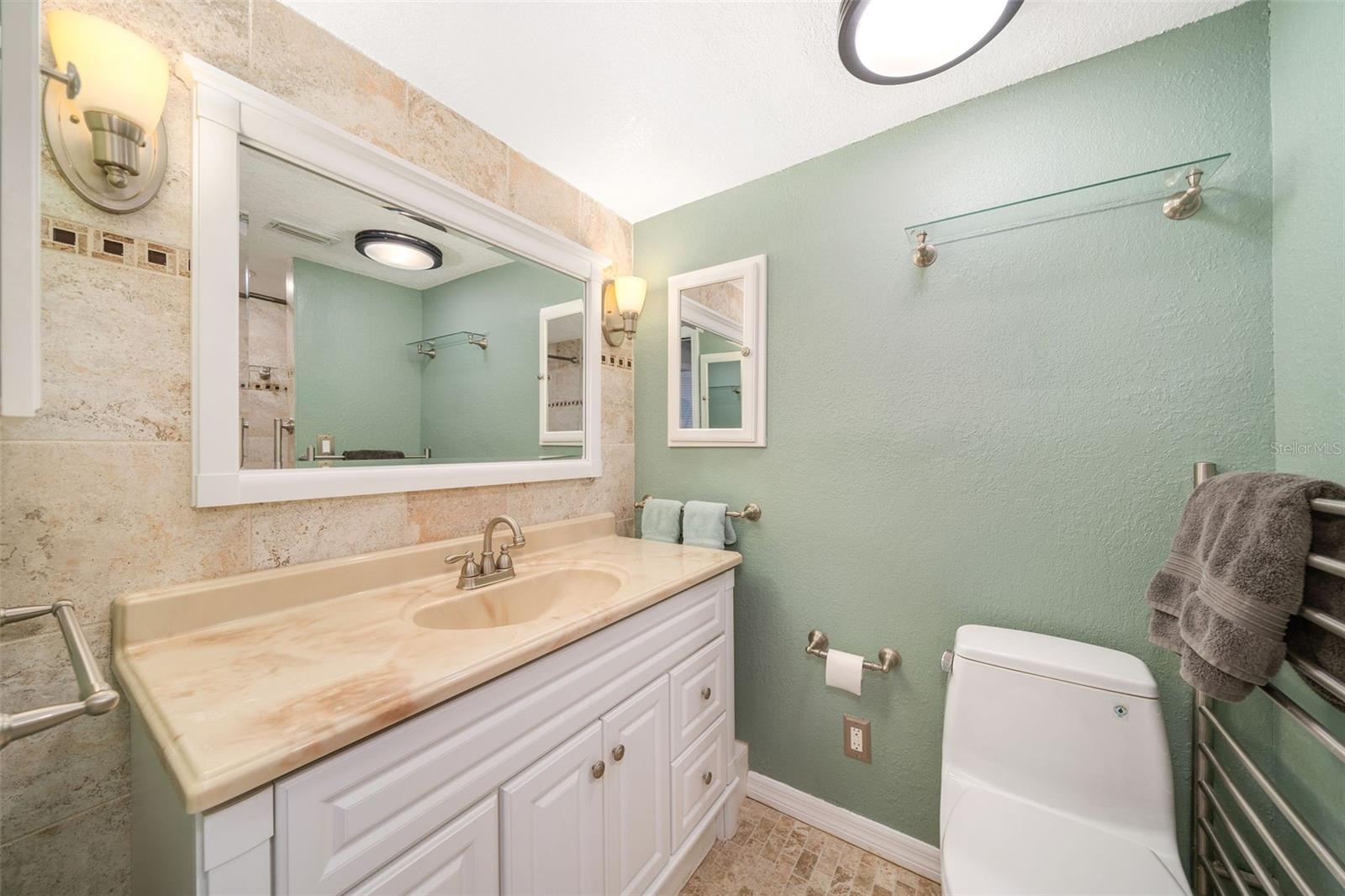 1055 KENSINGTON PARK DR #402