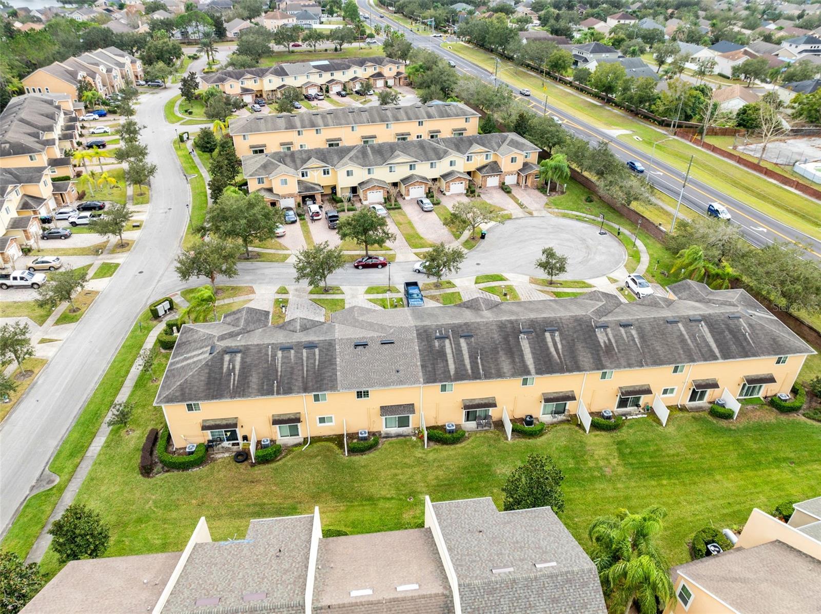 10125 SHADOW LEAF CT