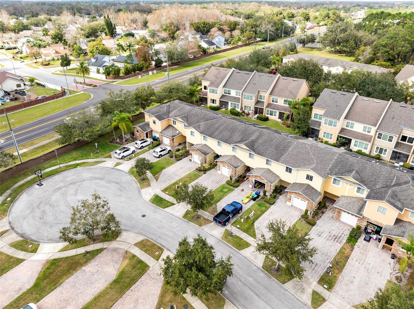 10125 SHADOW LEAF CT